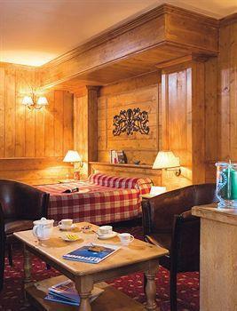 Hotel Altitude 3*