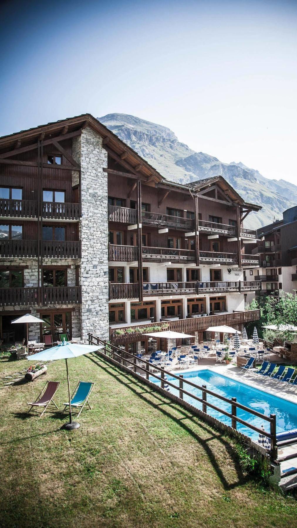 Altitude Hotel